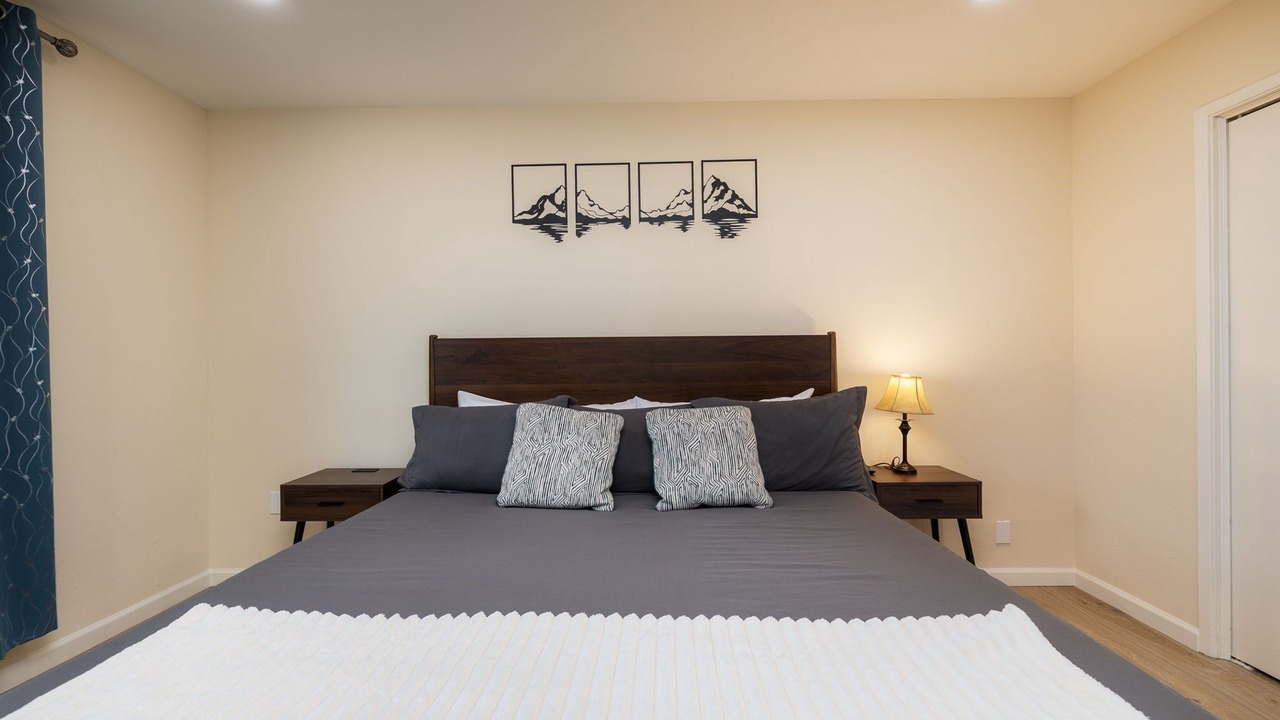 Photo of Bedroom in Yosemite Lakes