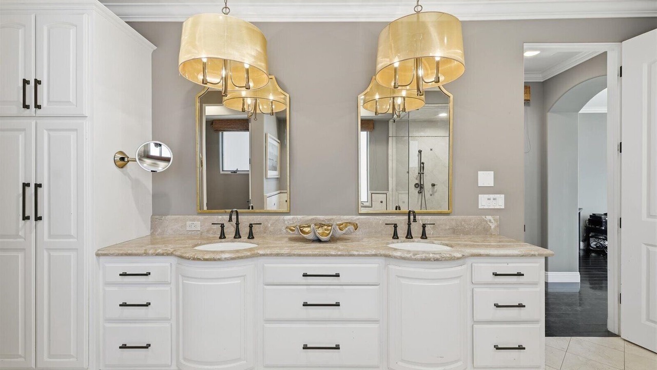Photo of Bathroom in The Strand