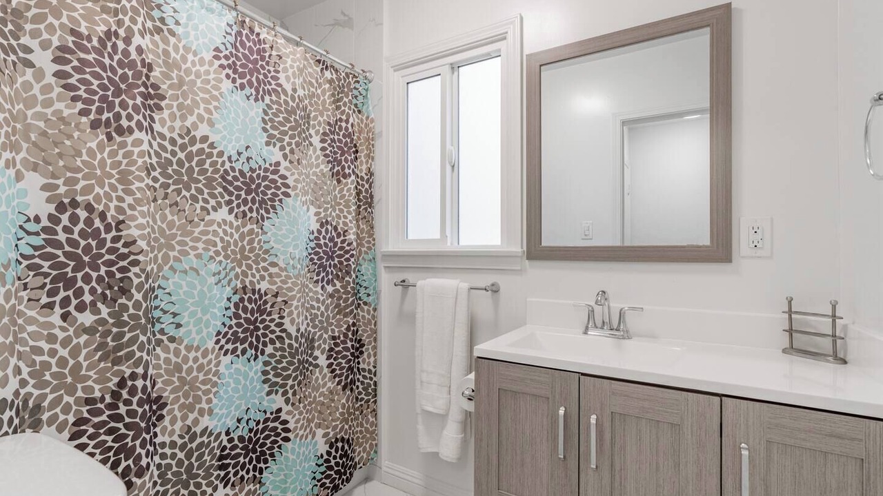 Photo of Bathroom in Mar Vista