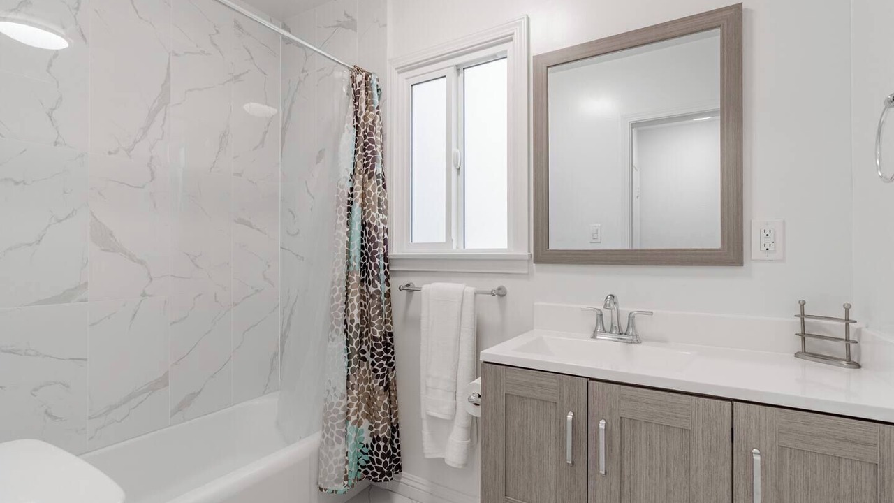 Photo of Bathroom in Mar Vista