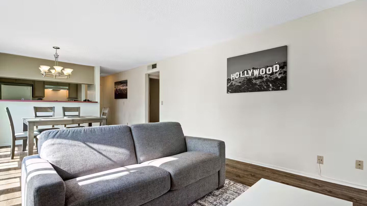 Photo of Livingroom in Downtown Culver City
