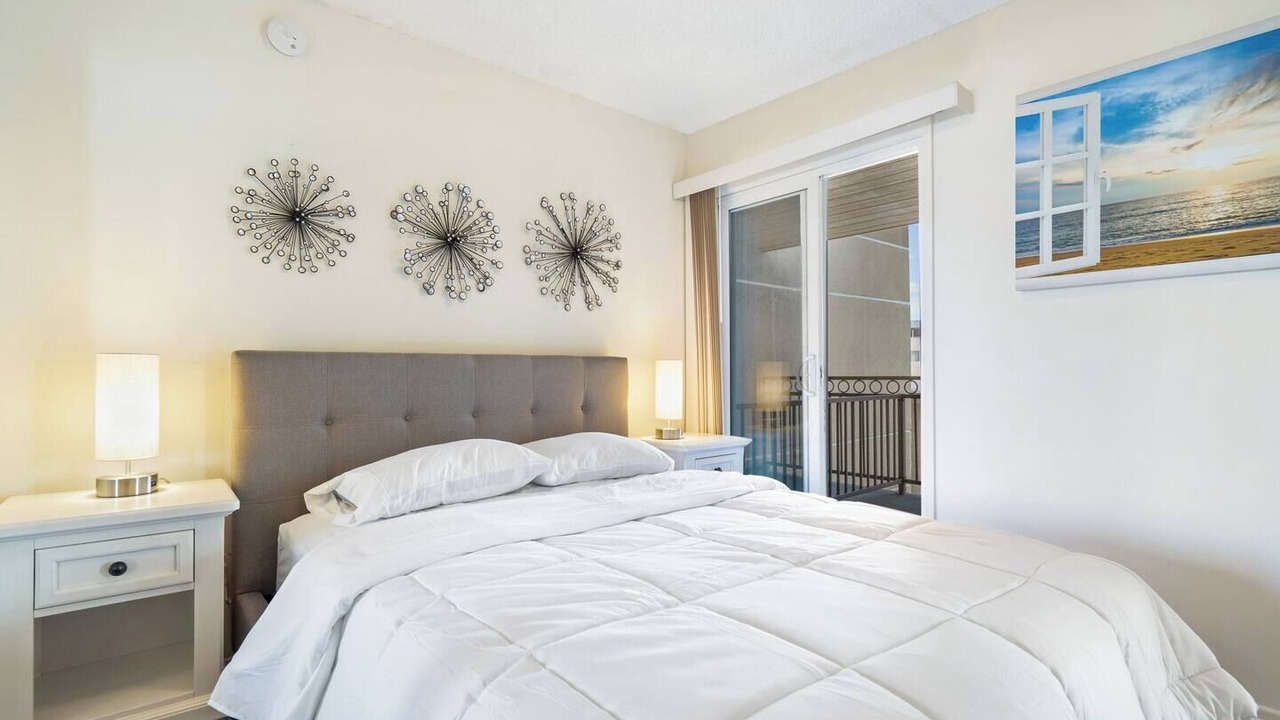 Photo of Bedroom in Downtown Culver City