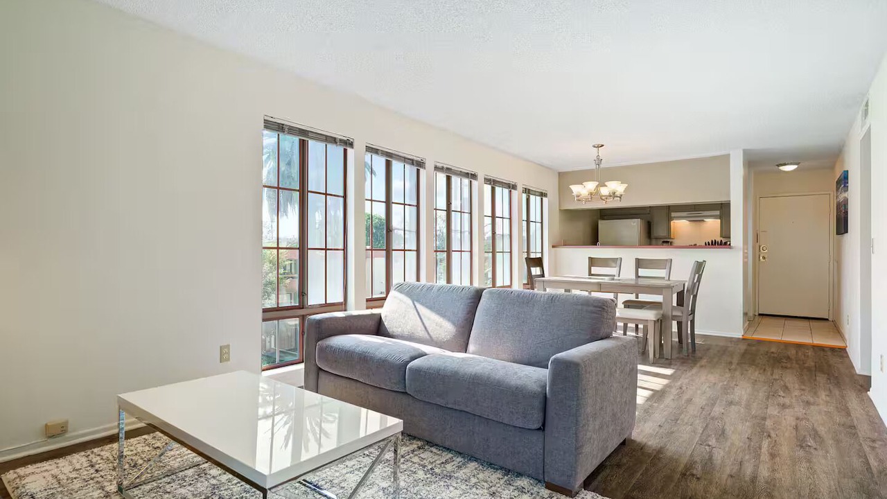 Photo of Livingroom in Downtown Culver City