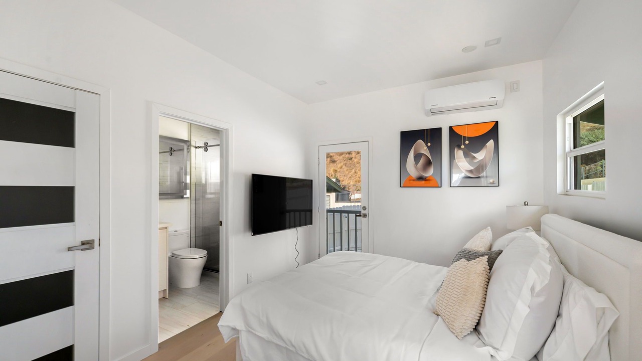 Photo of Bedroom in Santa Monica Canyon