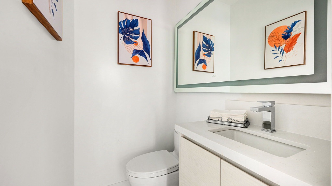 Photo of Bathroom in Santa Monica Canyon