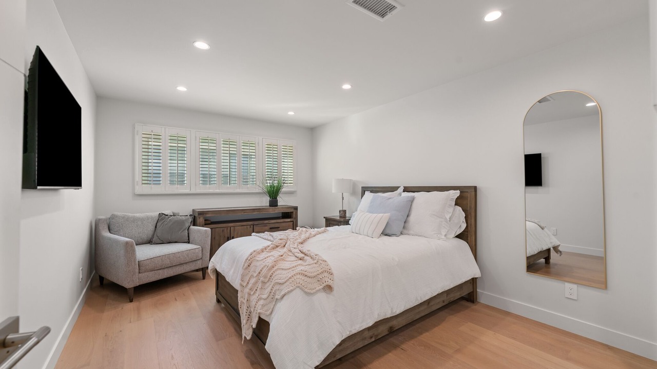 Photo of Bedroom in Malibu