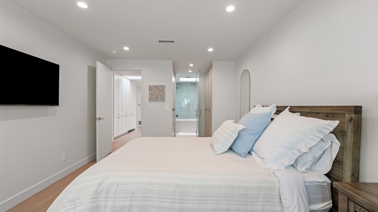 Photo of Bedroom in Malibu