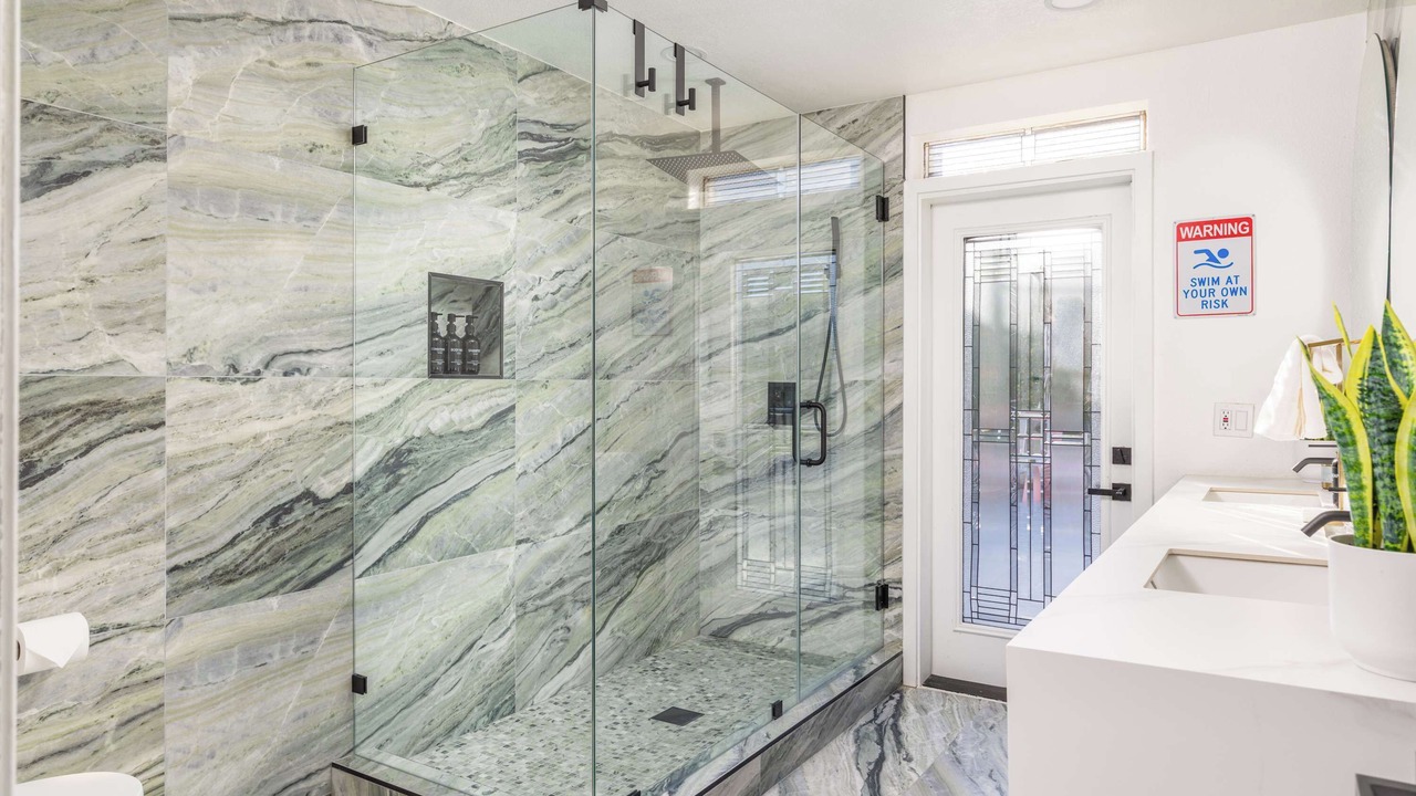 Photo of Bathroom in Racquet Club West
