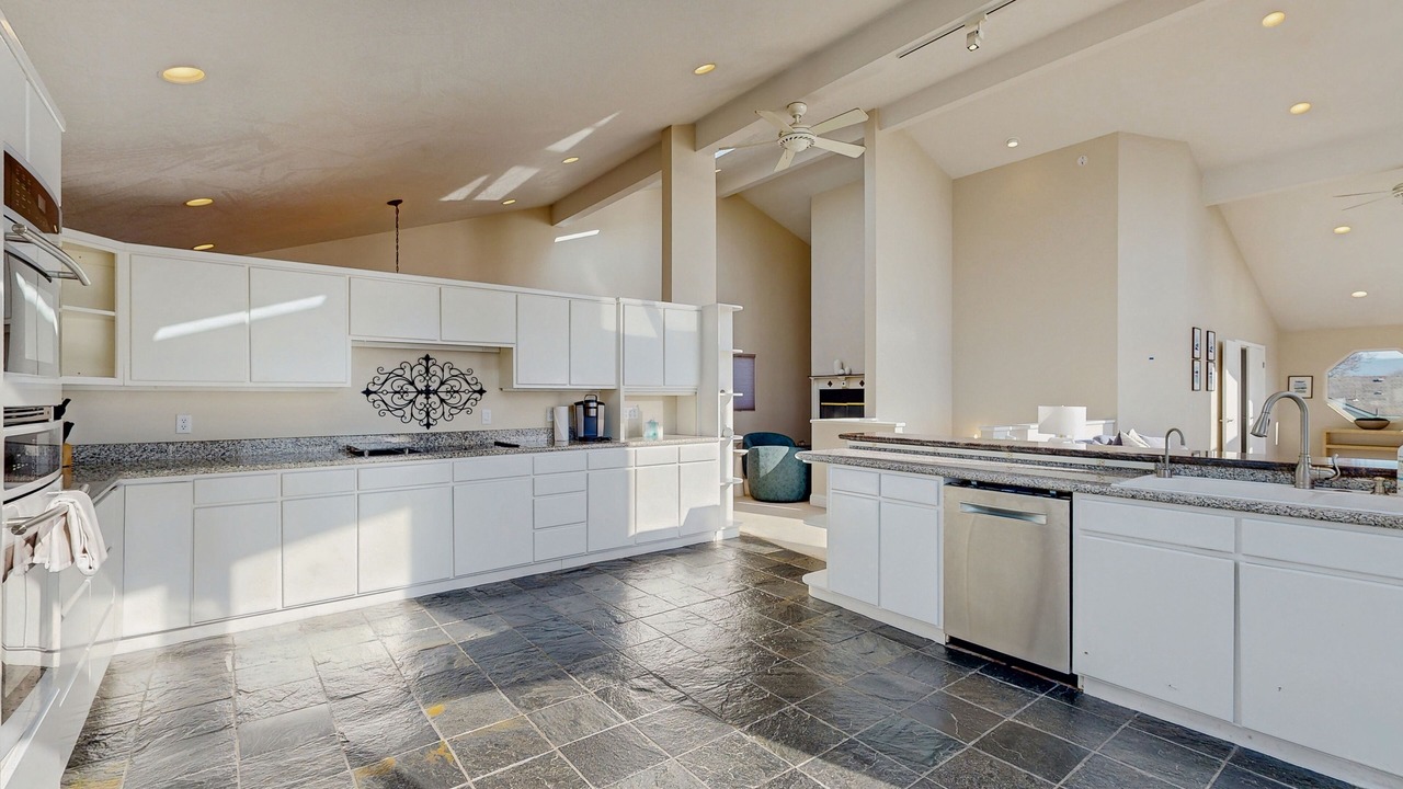 Photo of Kitchen in Crescent City North