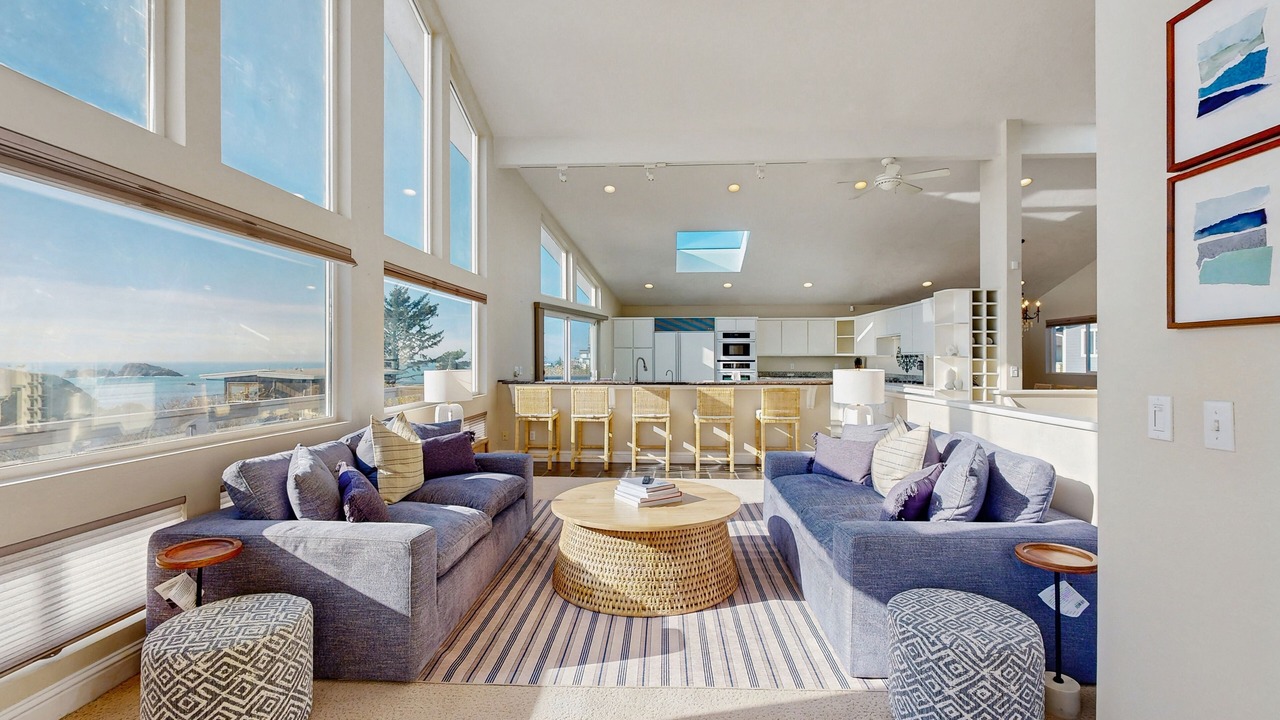 Photo of Livingroom in Crescent City North