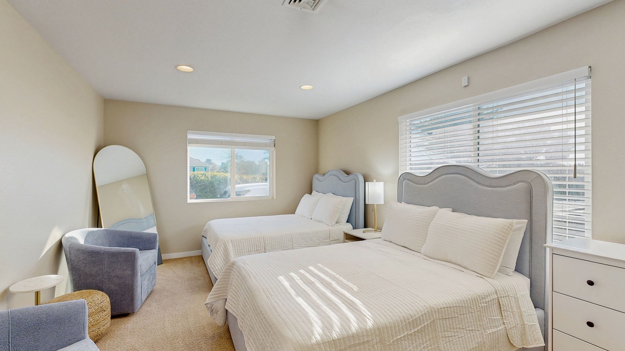 Photo of Bedroom in Crescent City North
