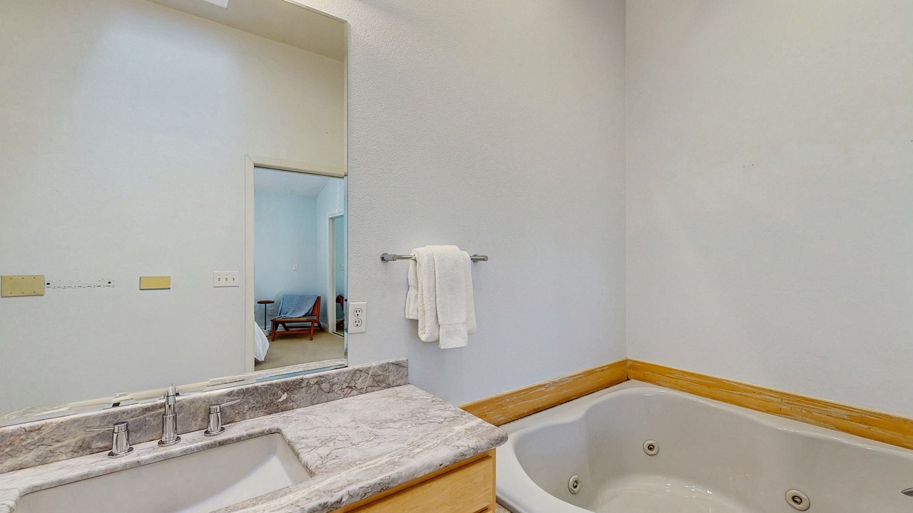Photo of Bathroom in Crescent City North