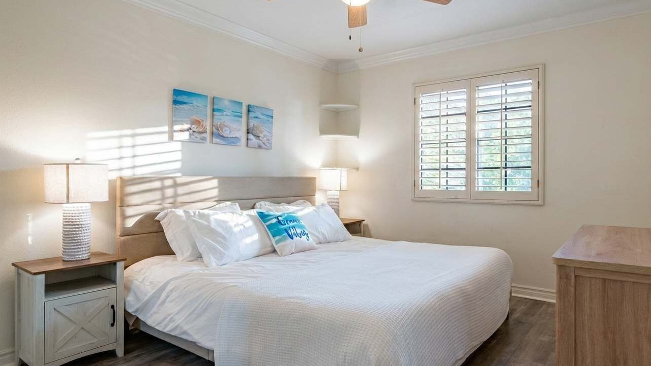Photo of Bedroom in Laguna Niguel
