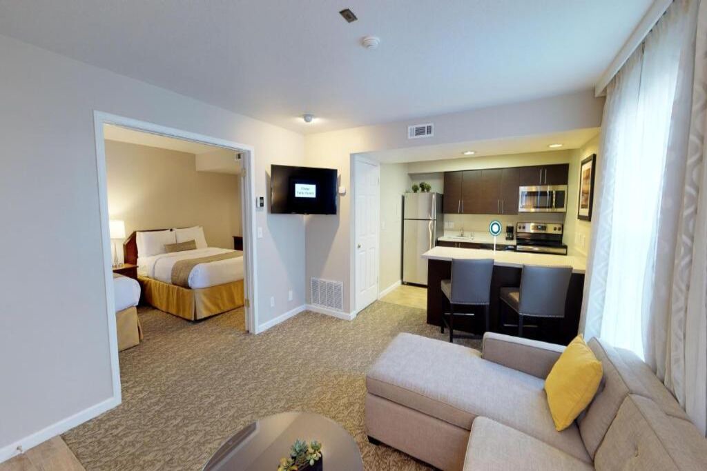 Photo of Livingroom in Newark