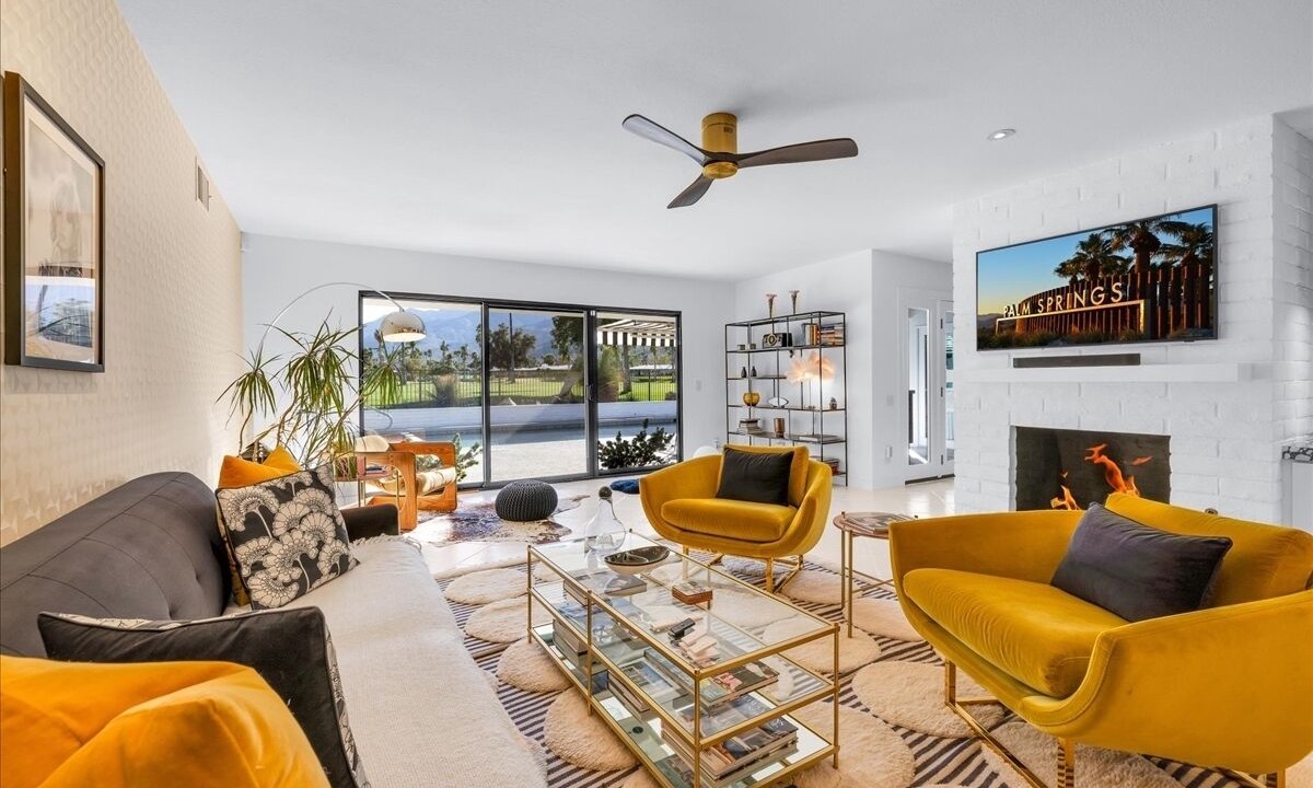 Photo of Livingroom in Indian Canyon