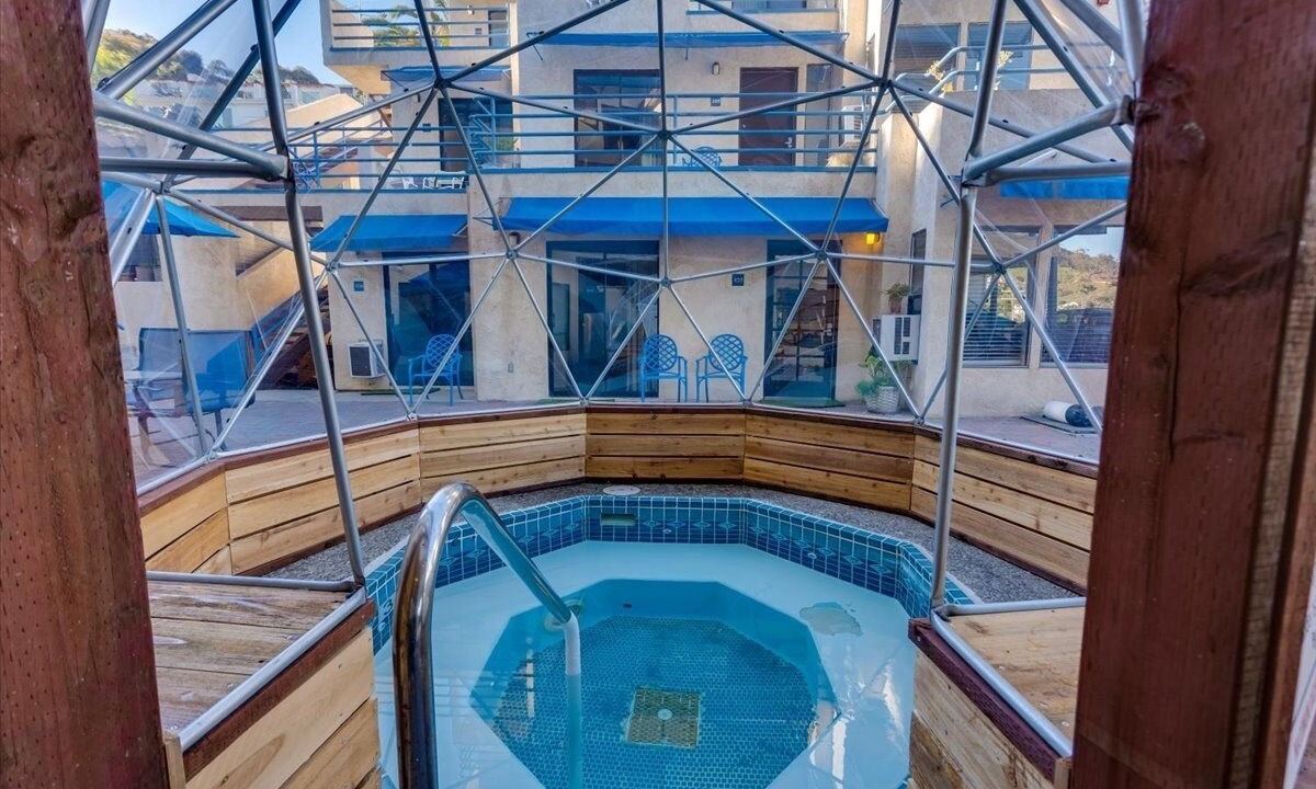 Photo of Outdoor in Avalon