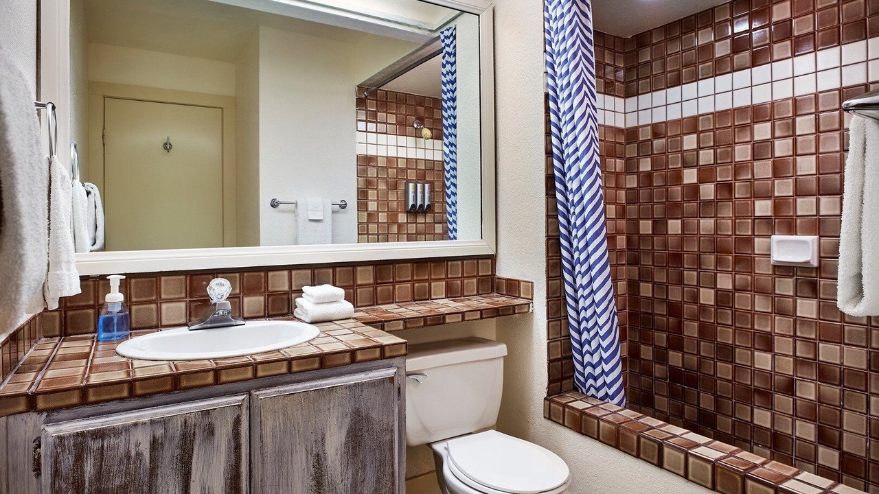 Photo of Bathroom in Avalon
