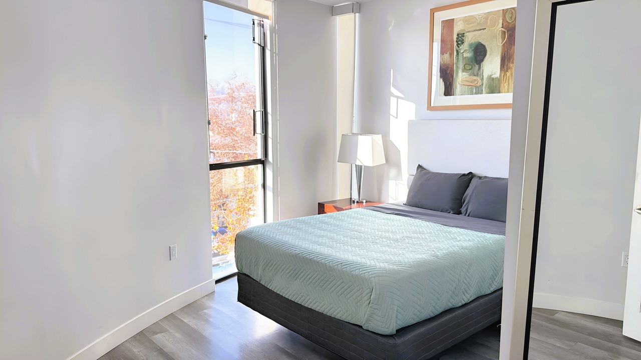 Photo of Bedroom in Fairfax District
