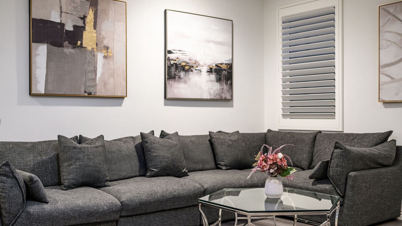 Photo of Livingroom in Ontario