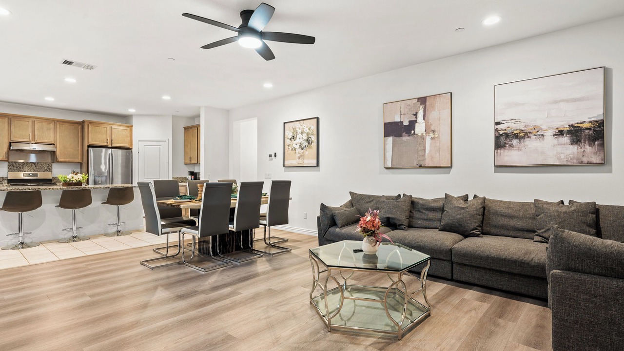 Photo of Livingroom in Ontario