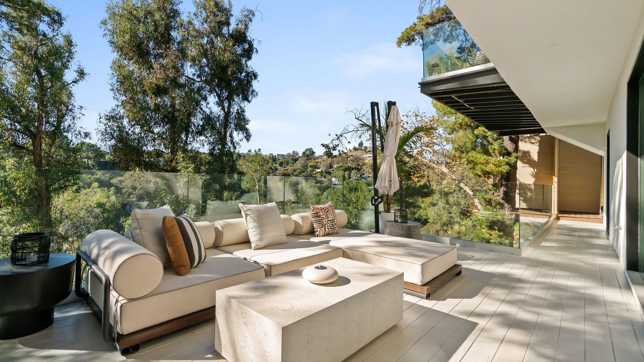 Photo of Bedroom in Hollywood Hills West