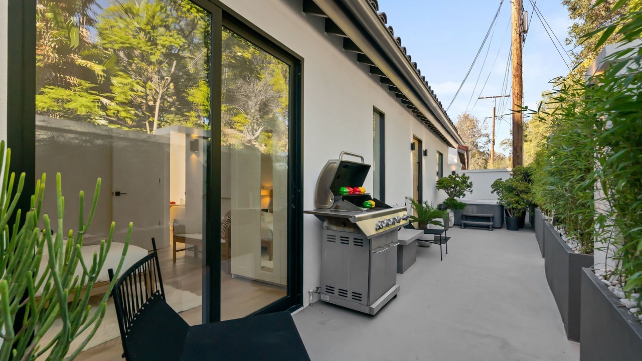 Photo of Bedroom in Hollywood Hills West