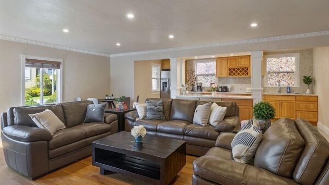 Photo of Livingroom in Merced Manor