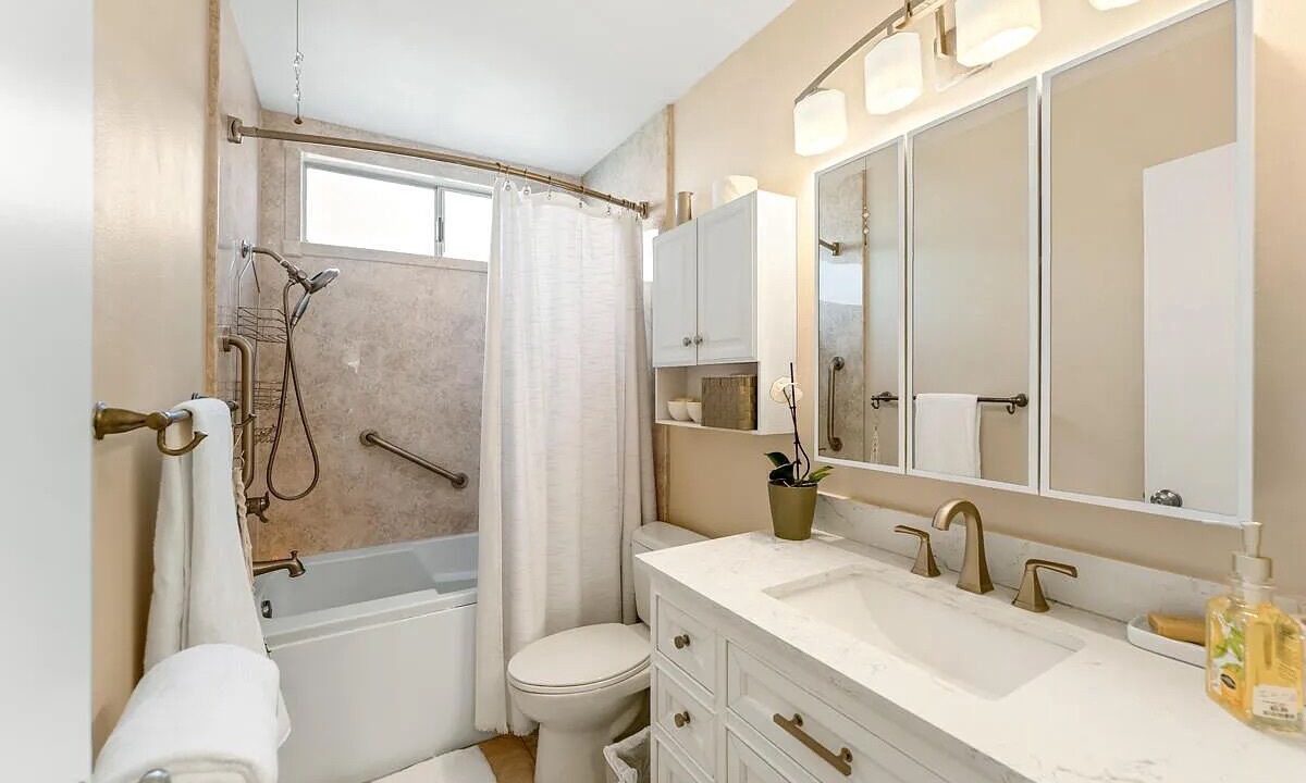 Photo of Bathroom in Goleta