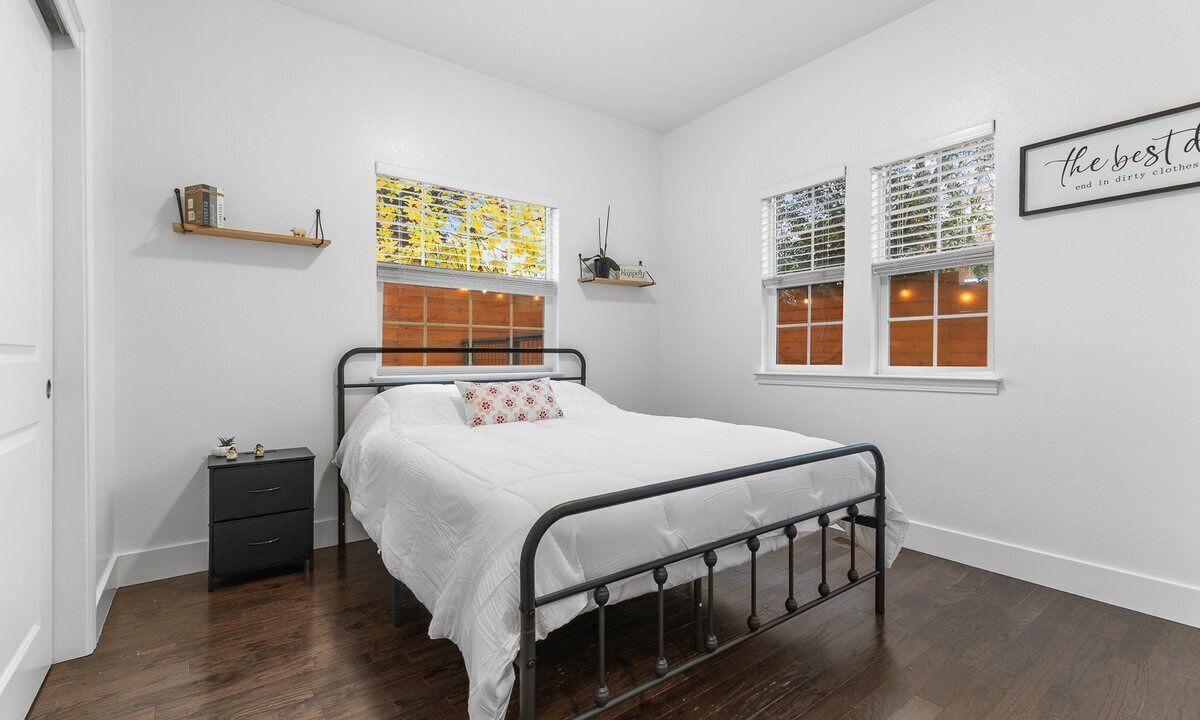 Photo of Bedroom in Santa Rosa