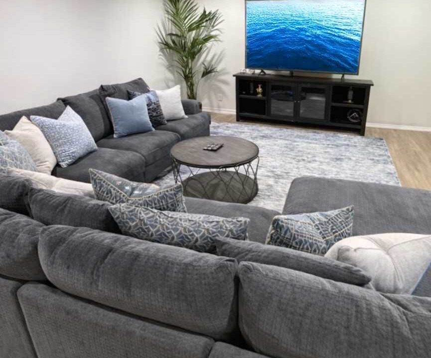 Photo of Livingroom in Woodland Hills