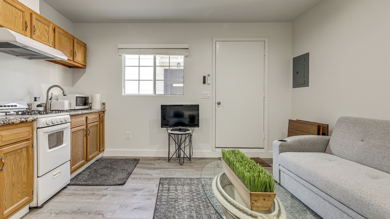 Photo of Livingroom in West Los Angeles