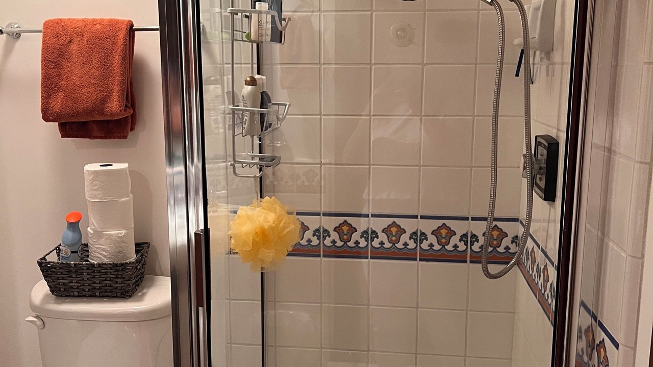 Photo of Bathroom in Avalon