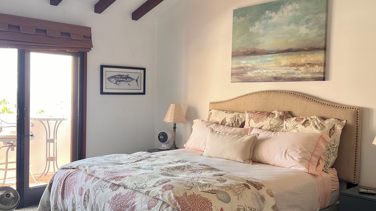 Photo of Bedroom in Avalon