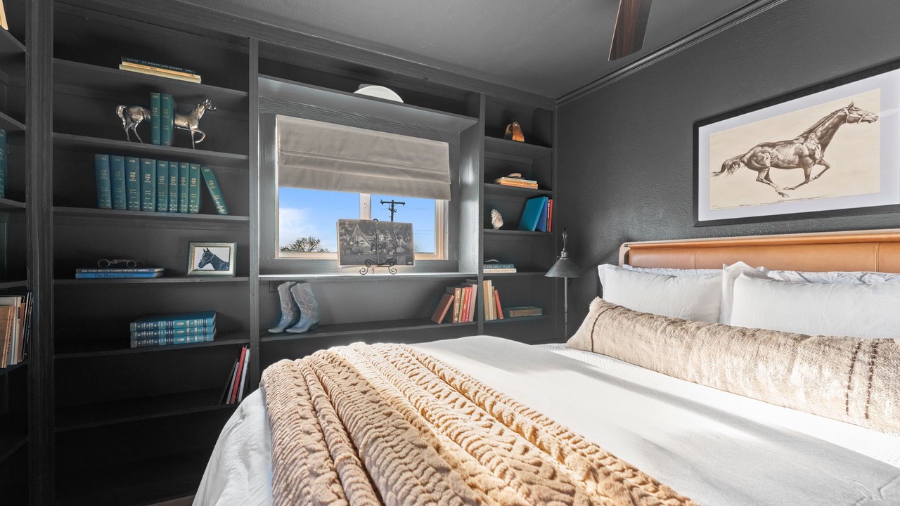 Photo of Bedroom in Wickenburg