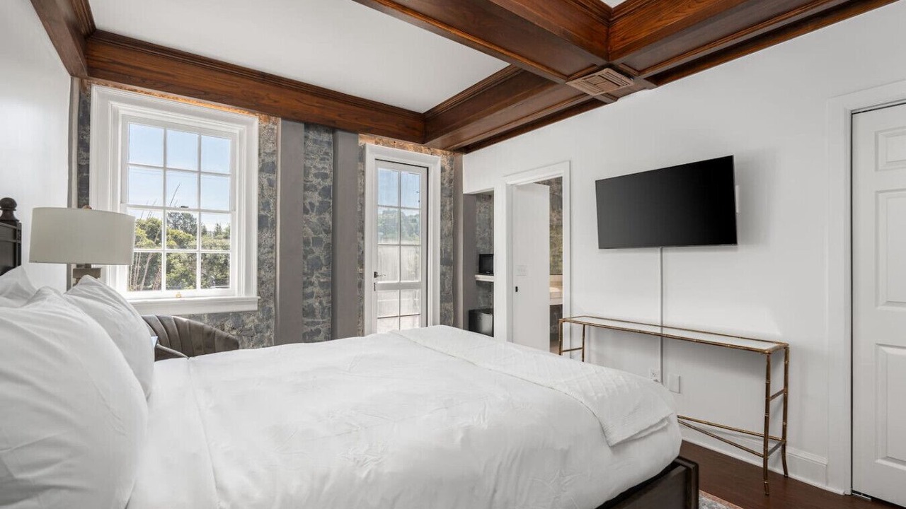 Photo of Bedroom in Santa Rosa