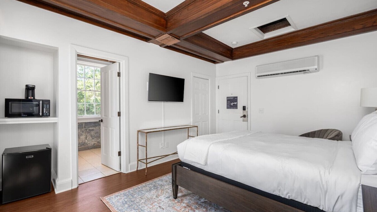 Photo of Bedroom in Santa Rosa