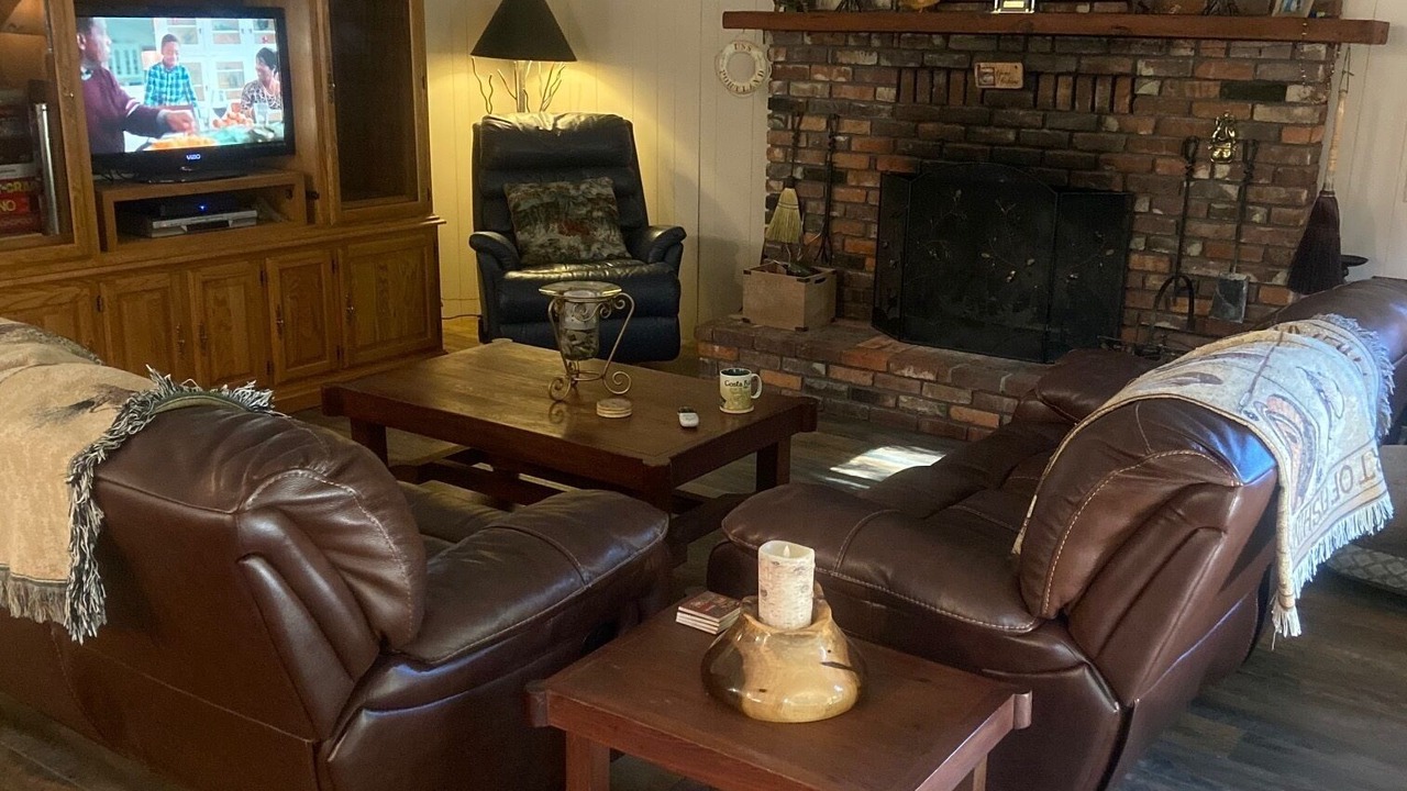 Photo of Livingroom in Sierra City