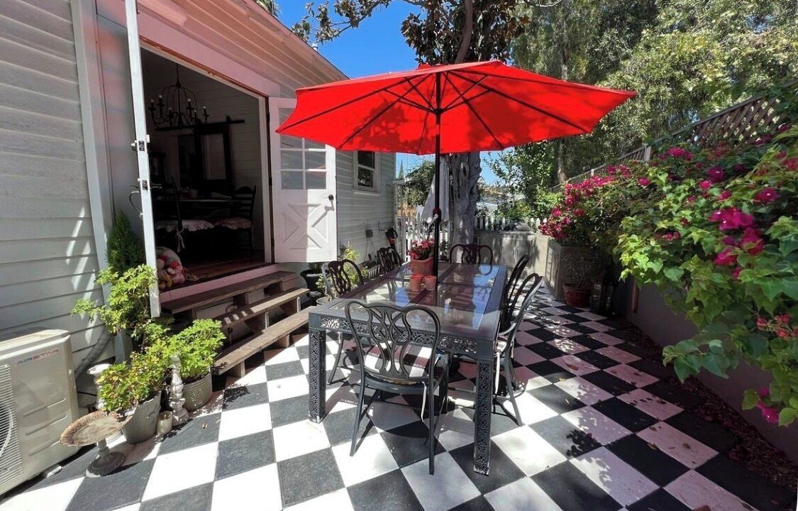 Photo of Outdoor in Floral Park