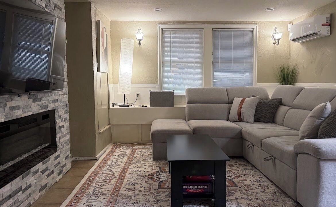 Photo of Livingroom in Southeastern Sacramento