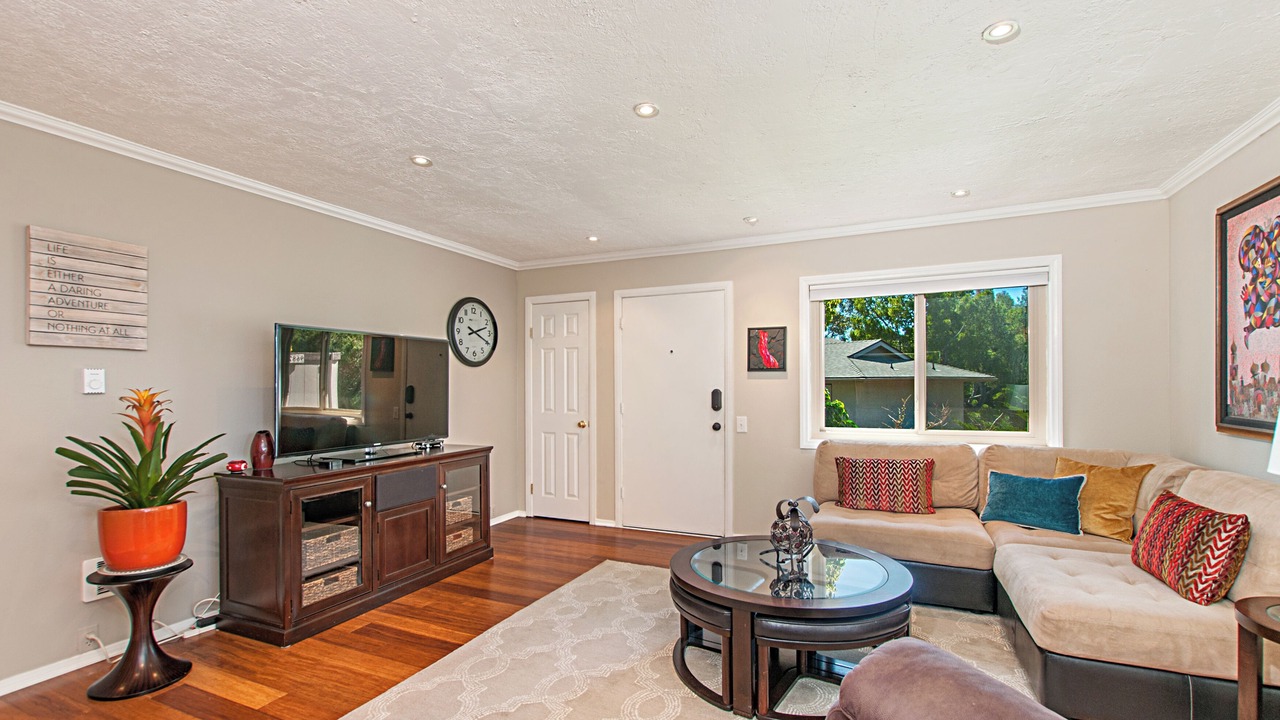 Photo of Livingroom in University City