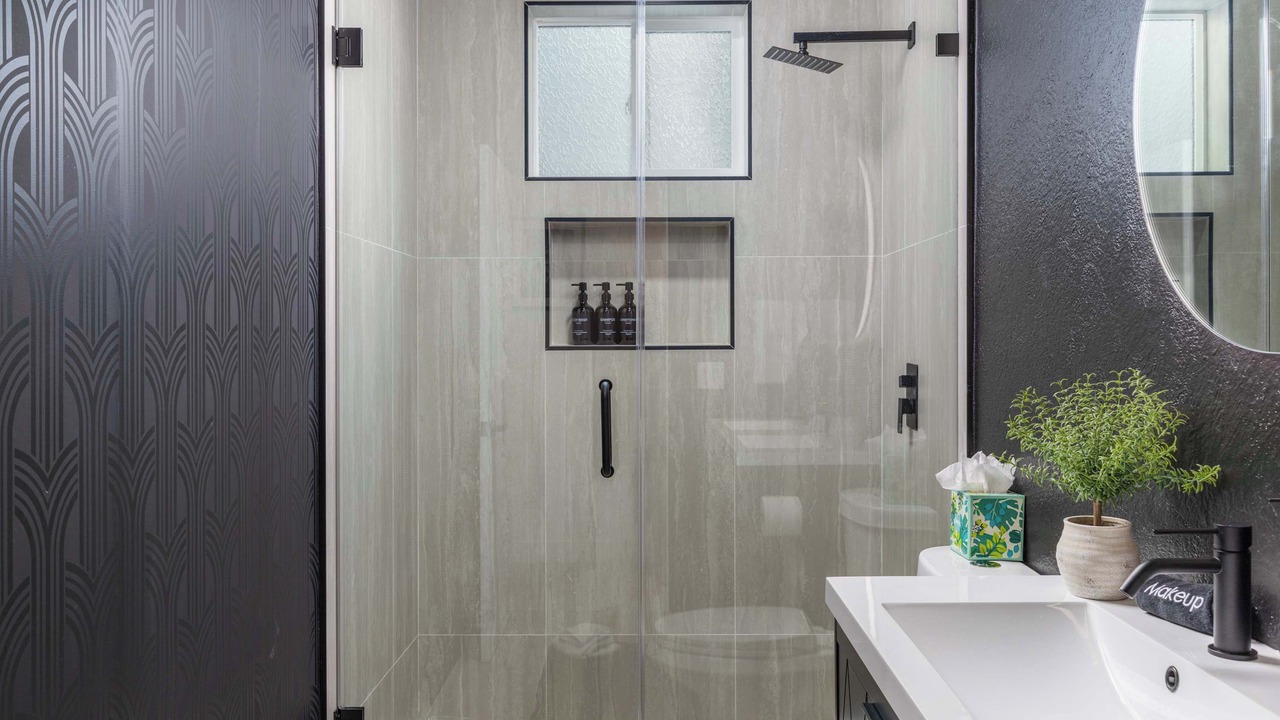 Photo of Bathroom in Racquet Club West