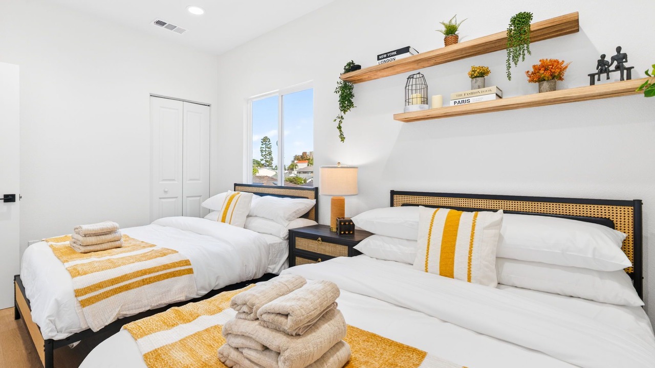 Photo of Bedroom in Midway City