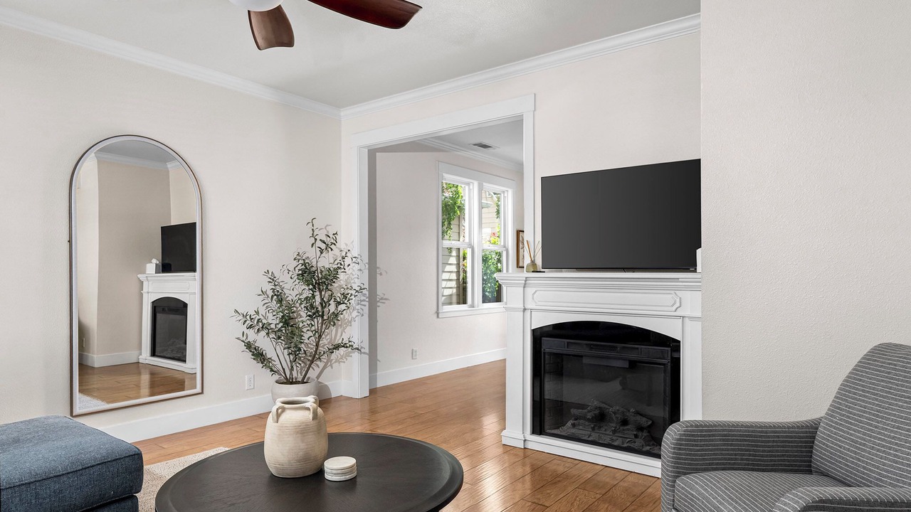 Photo of Livingroom in Chico