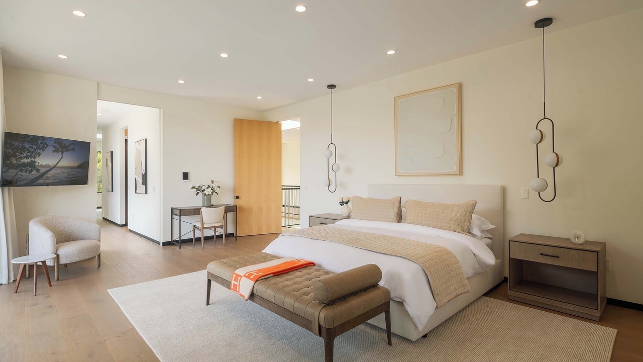 Photo of Bathroom in Hollywood Hills West