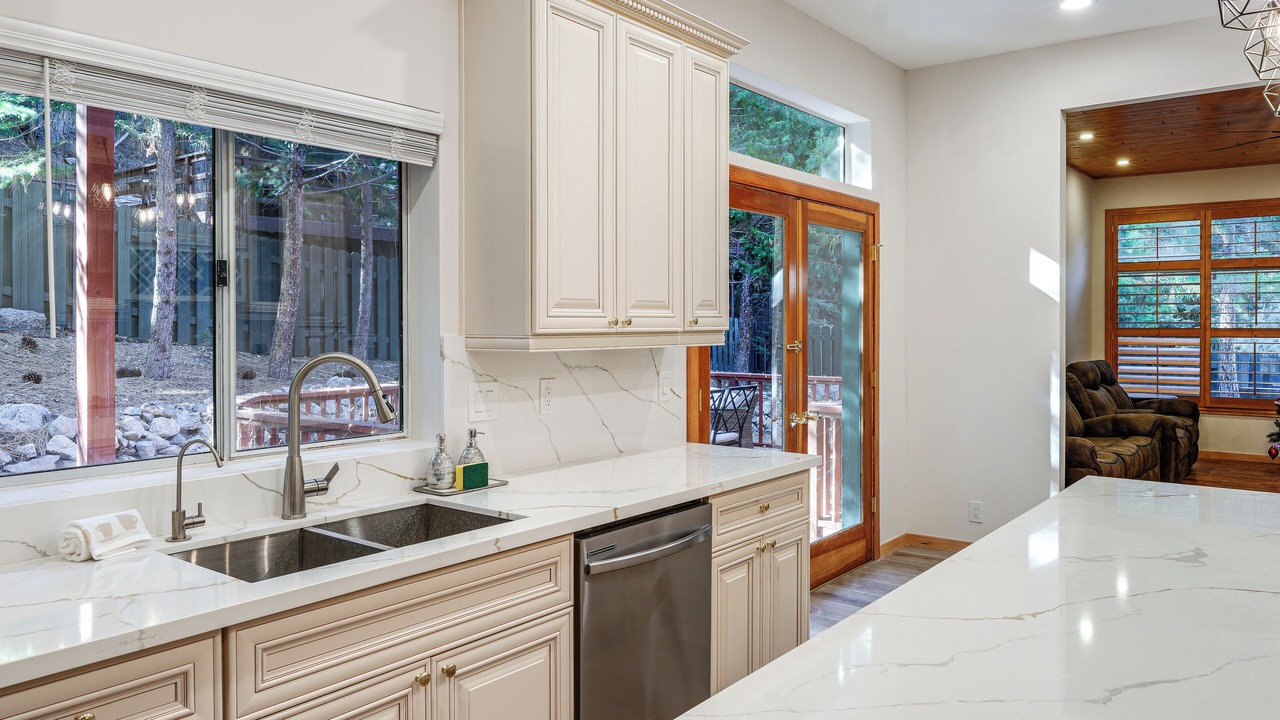 Photo of Kitchen in Pine Mountain Club