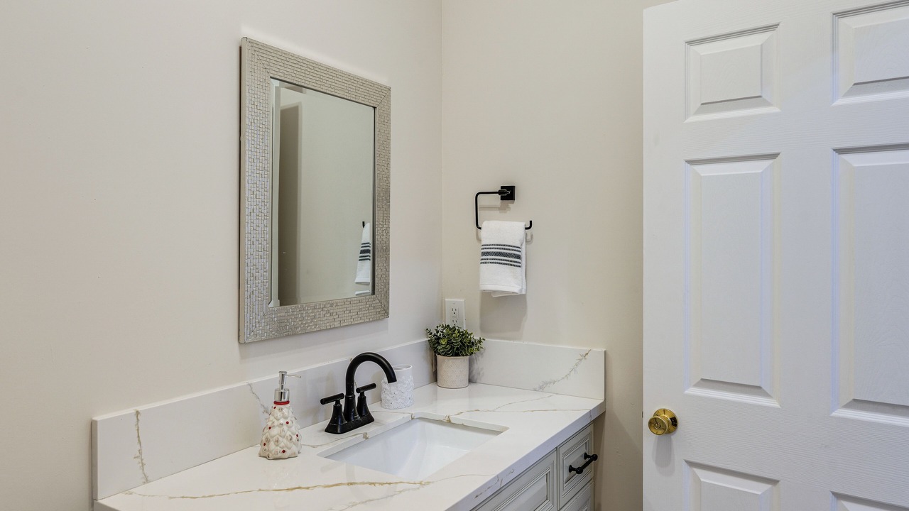 Photo of Bathroom in Pine Mountain Club