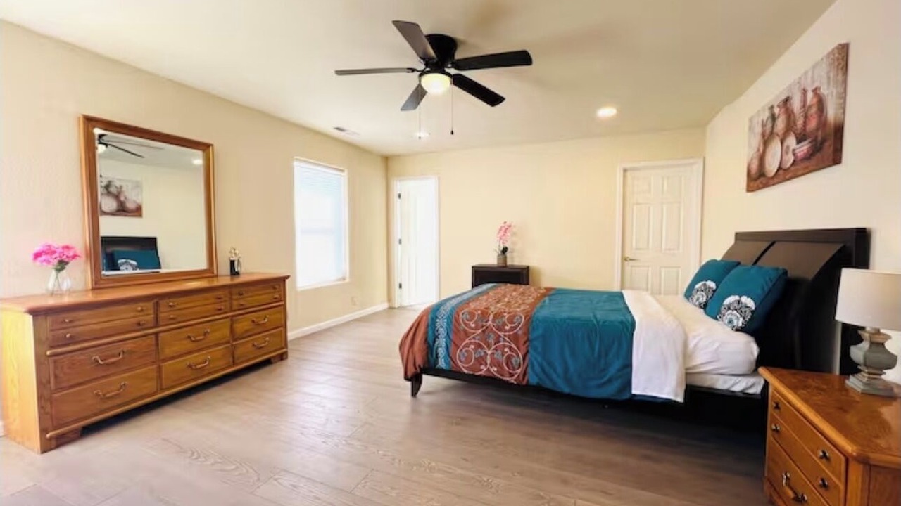 Photo of Bedroom in West University