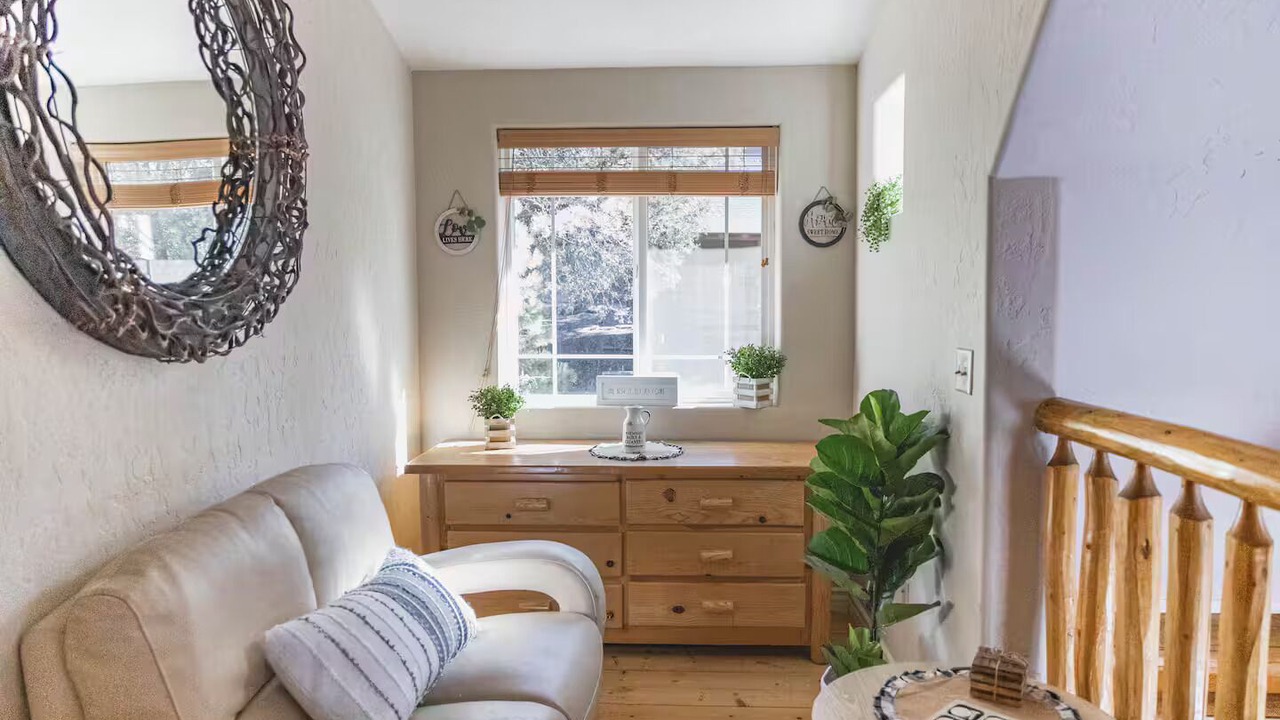 Photo of Livingroom in Pine Mountain Club