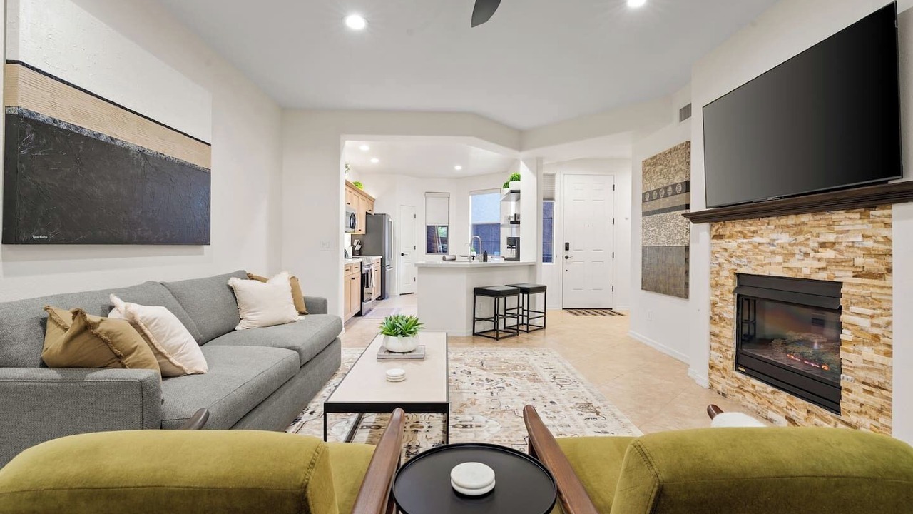 Photo of Livingroom in Kierland