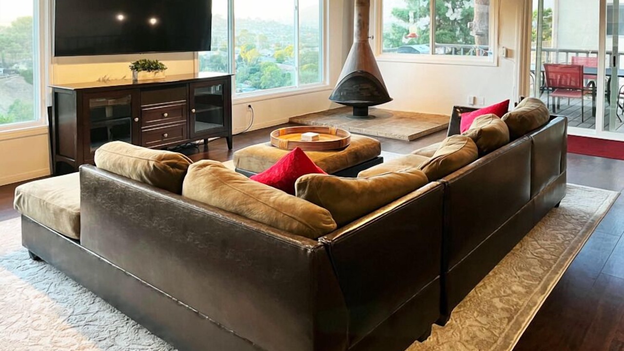 Photo of Livingroom in Cypress Park